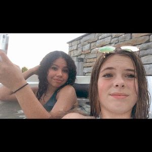 Meet your Posher, Reagan